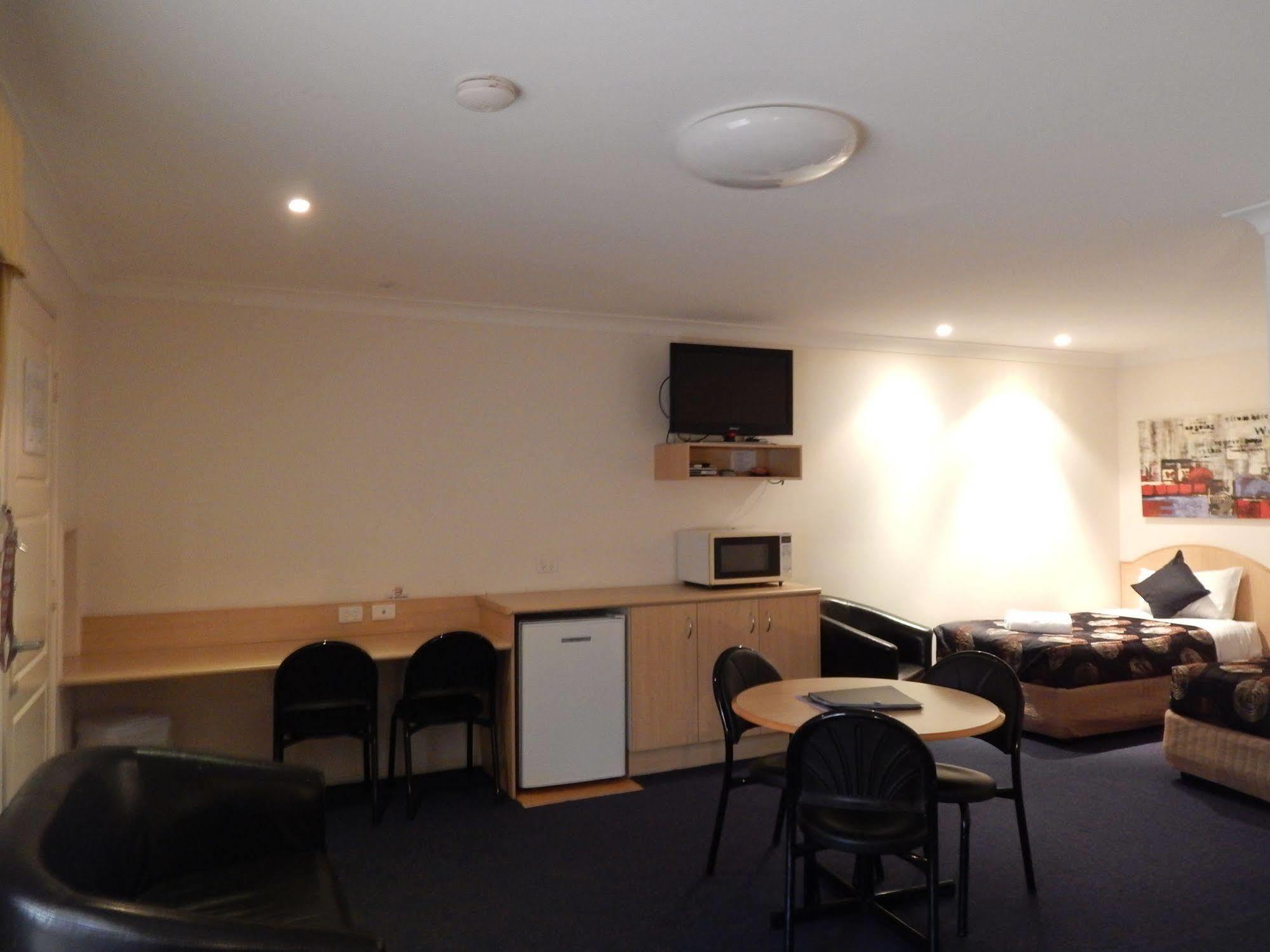 Cotswold Motor Inn Toowoomba Dış mekan fotoğraf