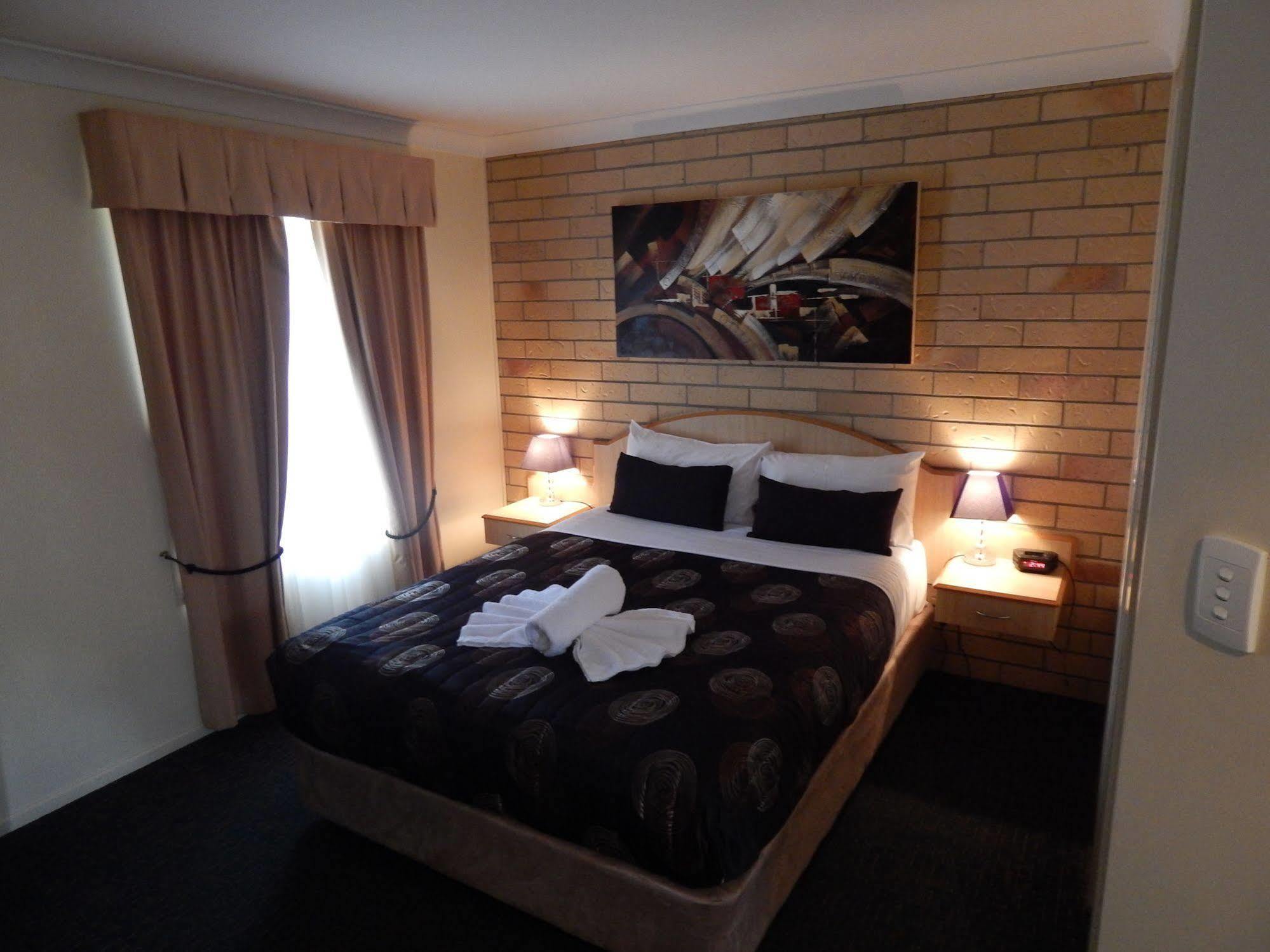 Cotswold Motor Inn Toowoomba Dış mekan fotoğraf